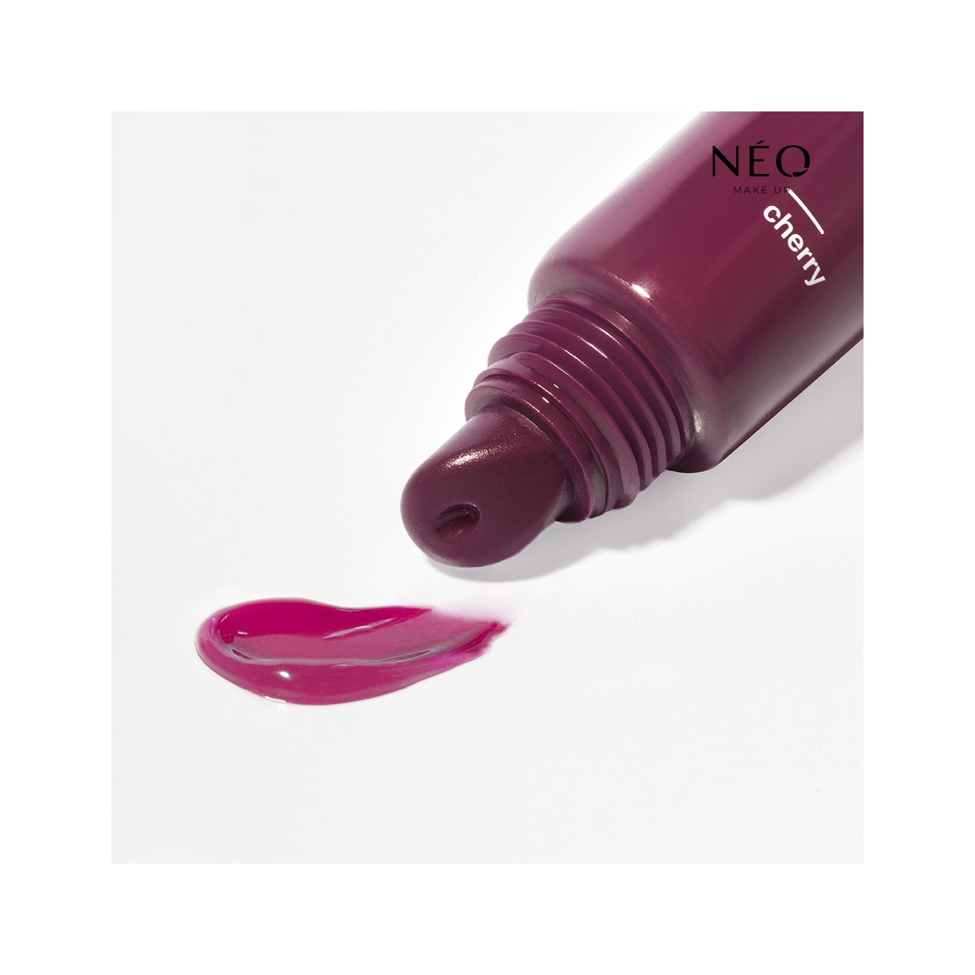 Červený peptidový balzám na rty 03: Cherry | NEO MAKE UP Červený peptidový balzám na rty 03: Cherry | NEO MAKE UP